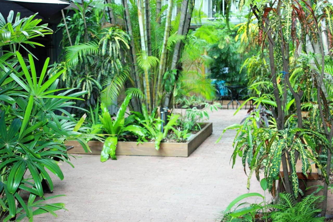 Lake Central Cairns Exterior photo