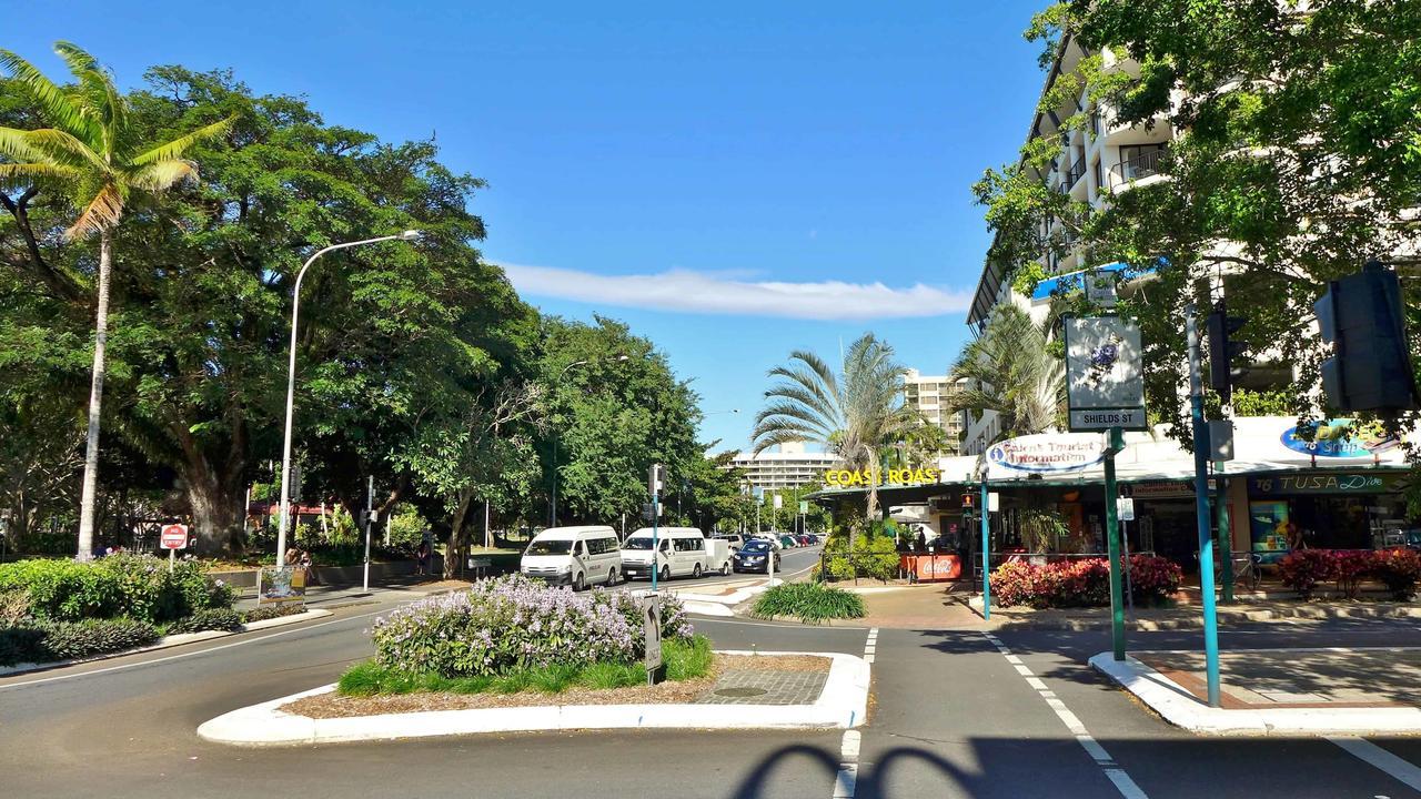 Lake Central Cairns Exterior photo