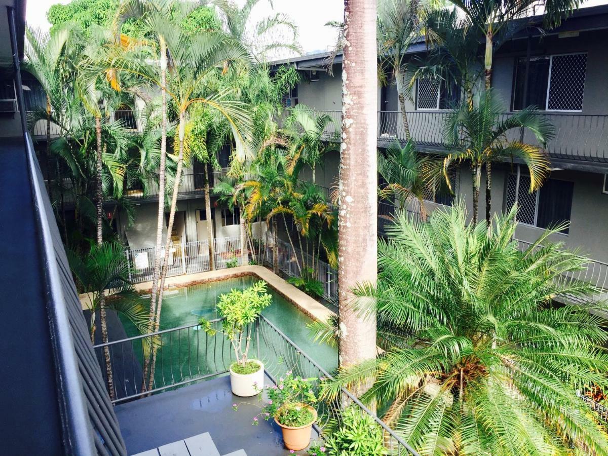 Lake Central Cairns Exterior photo